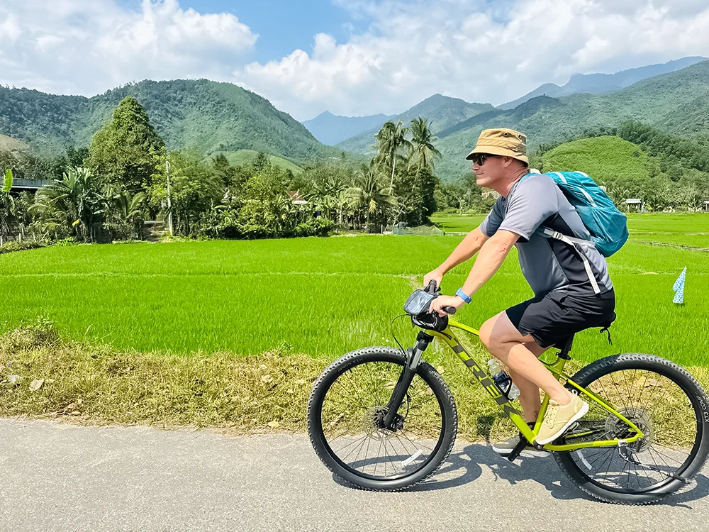 Hai Van Pass Cycling Tour